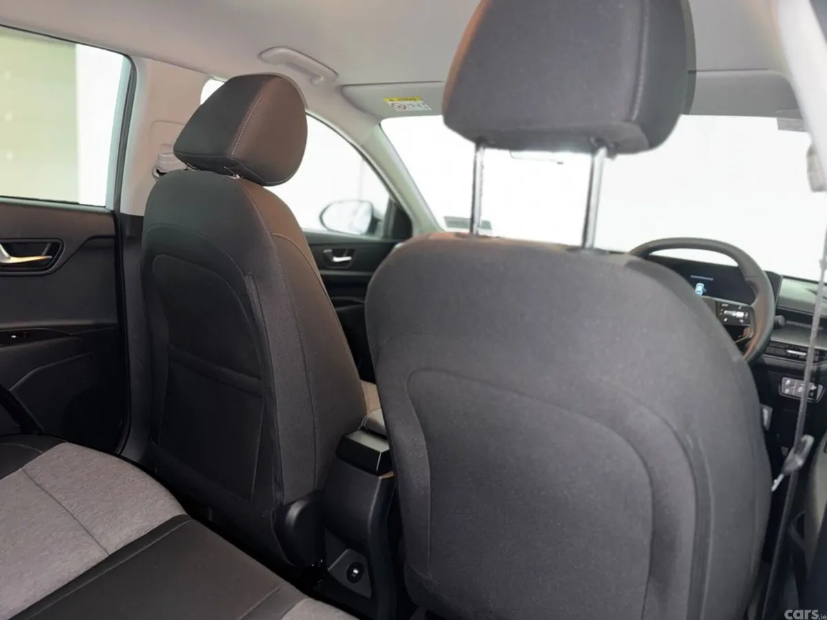 Kia Stonic Estate, Petrol Hybrid, 2026, Grey