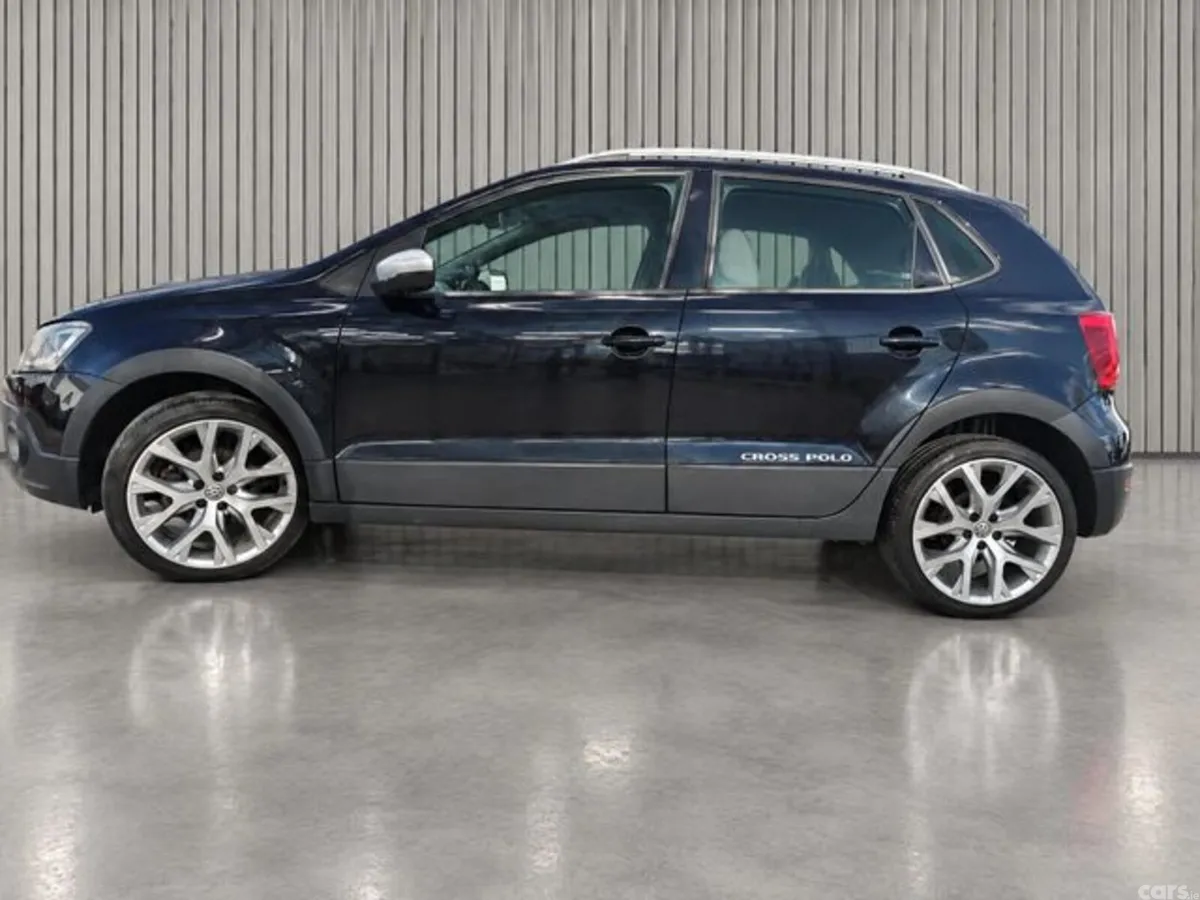 Volkswagen Polo SUV, Petrol, 2017, Black