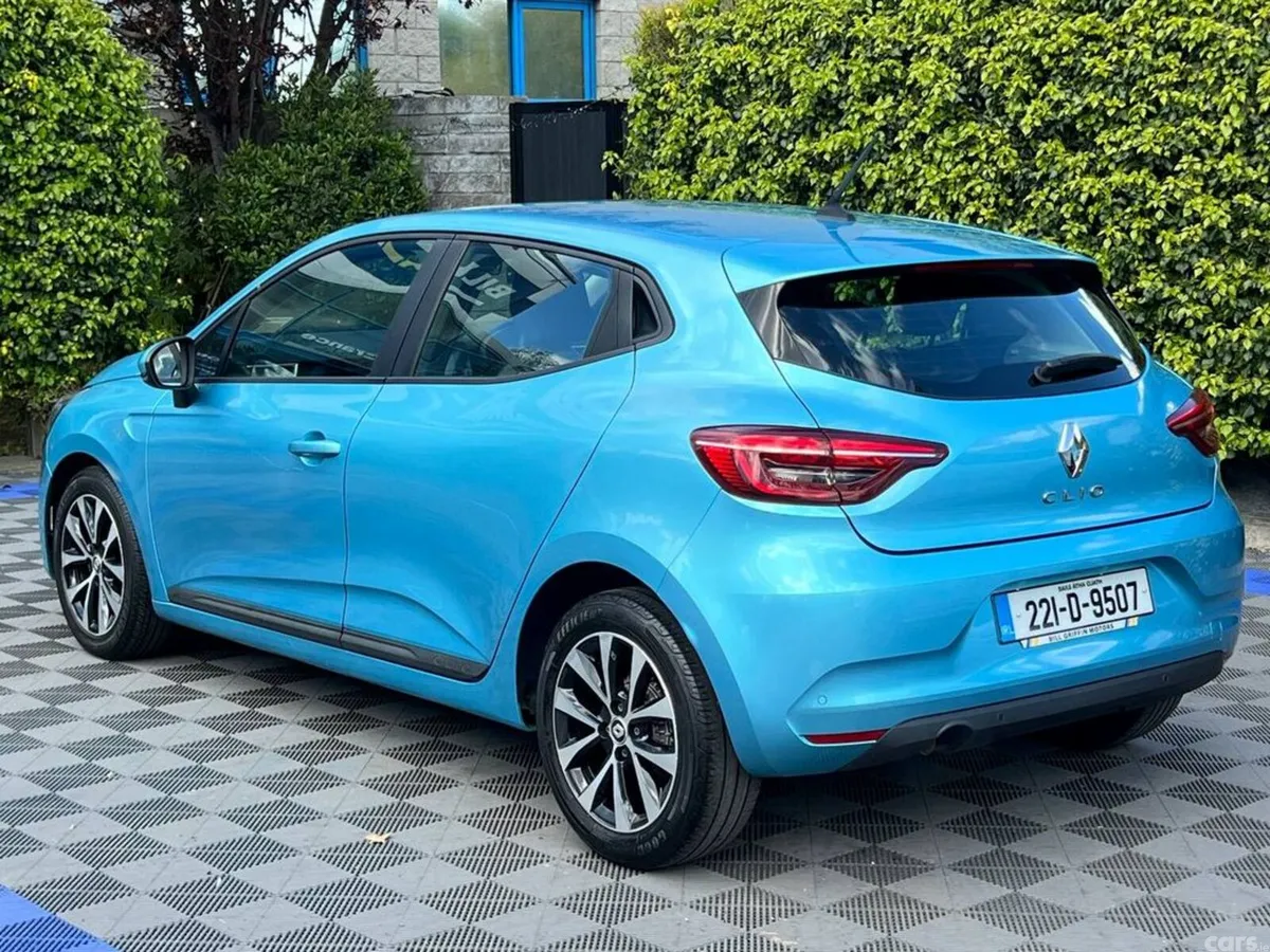 Renault Clio Hatchback, Petrol, 2022, Blue