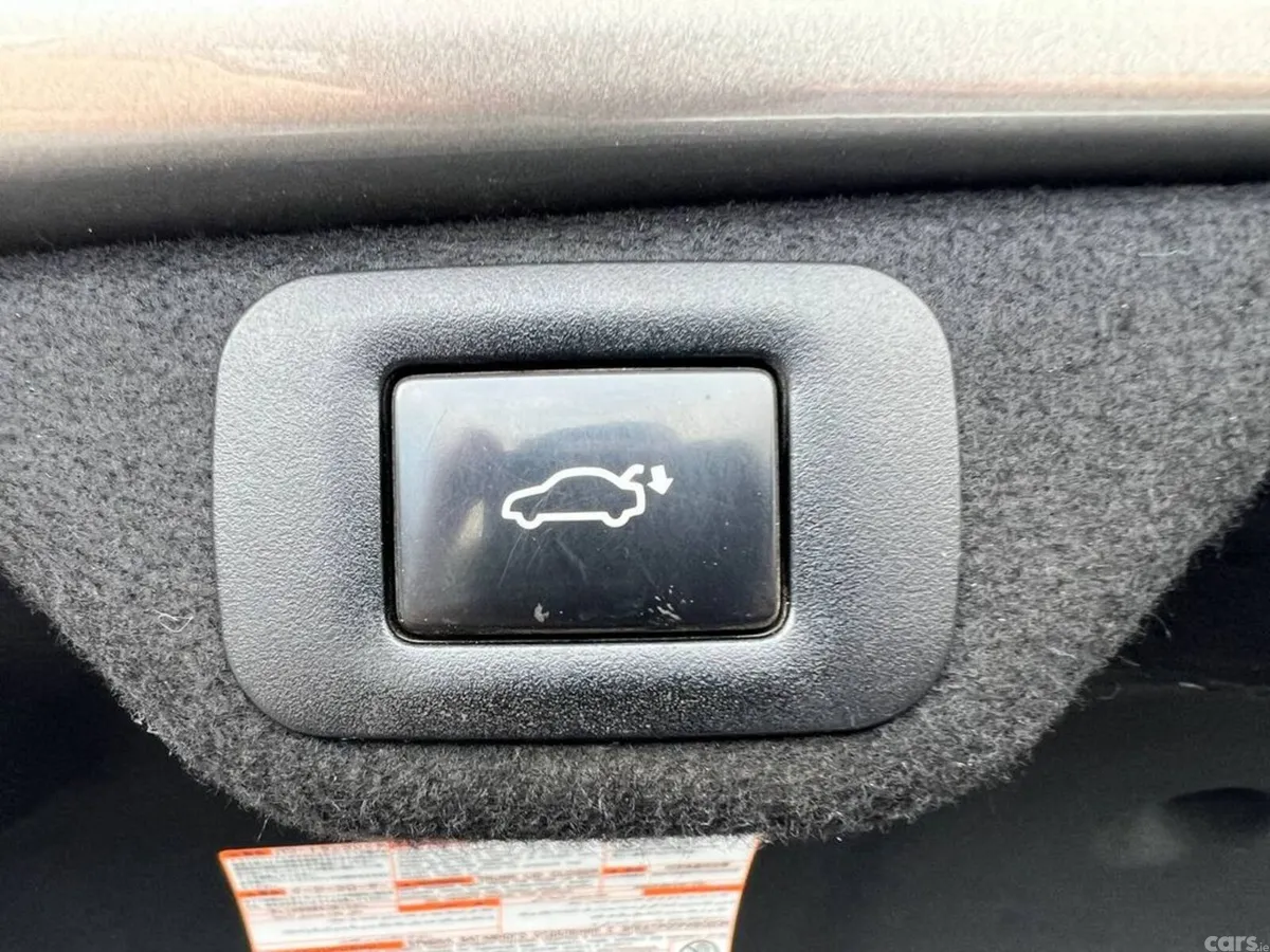 Lexus ES Saloon, Diesel Hybrid, 2021, Gold