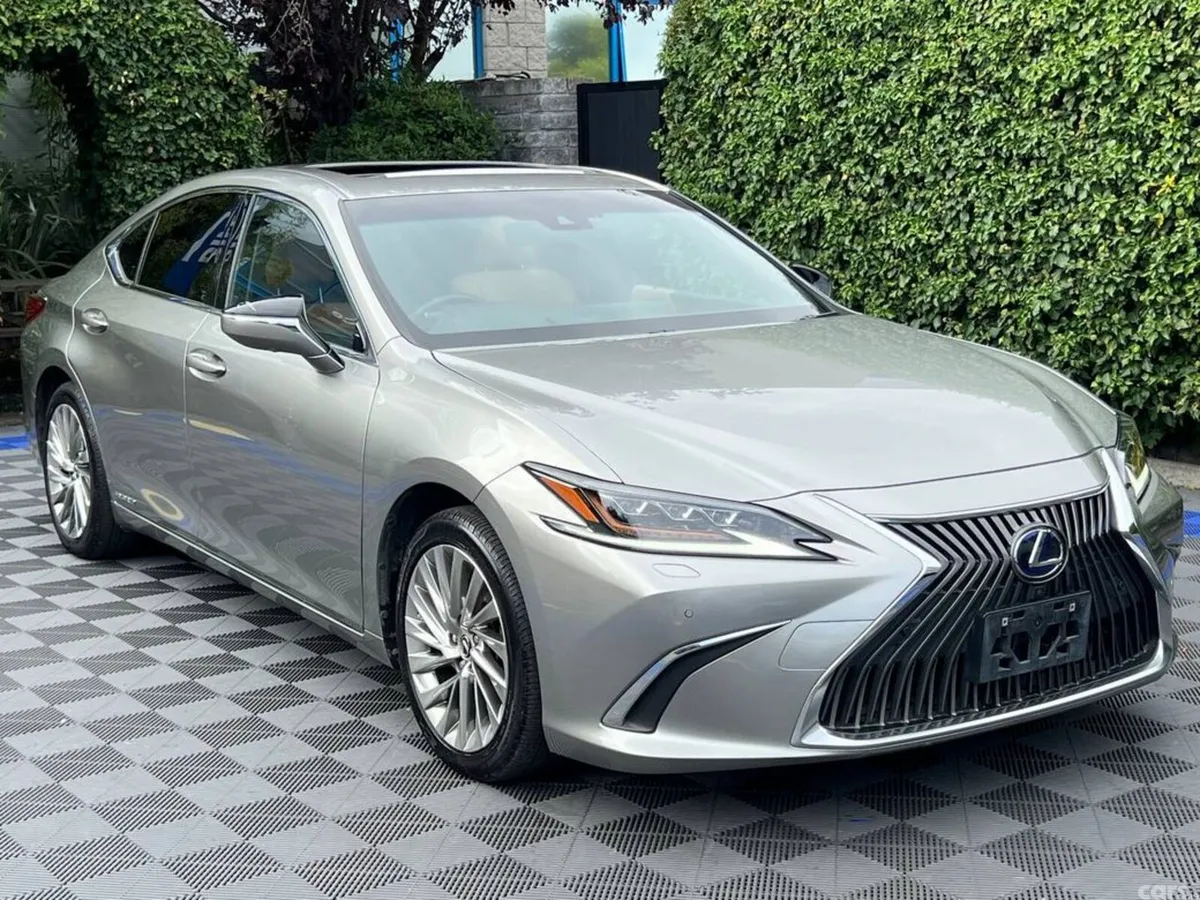 Lexus ES Saloon, Diesel Hybrid, 2021, Gold