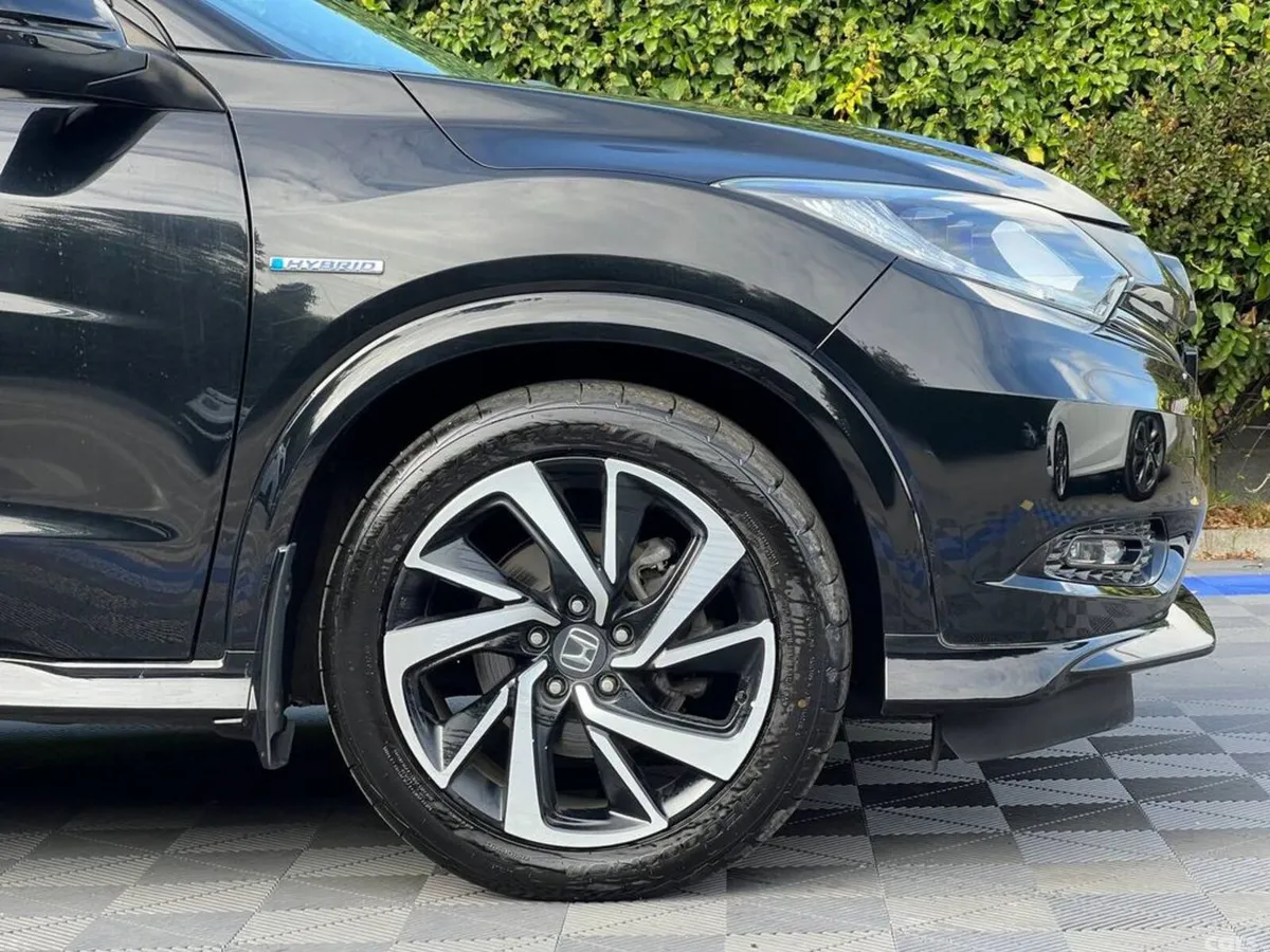 Honda Vezel SUV, Petrol Hybrid, 2017, Black