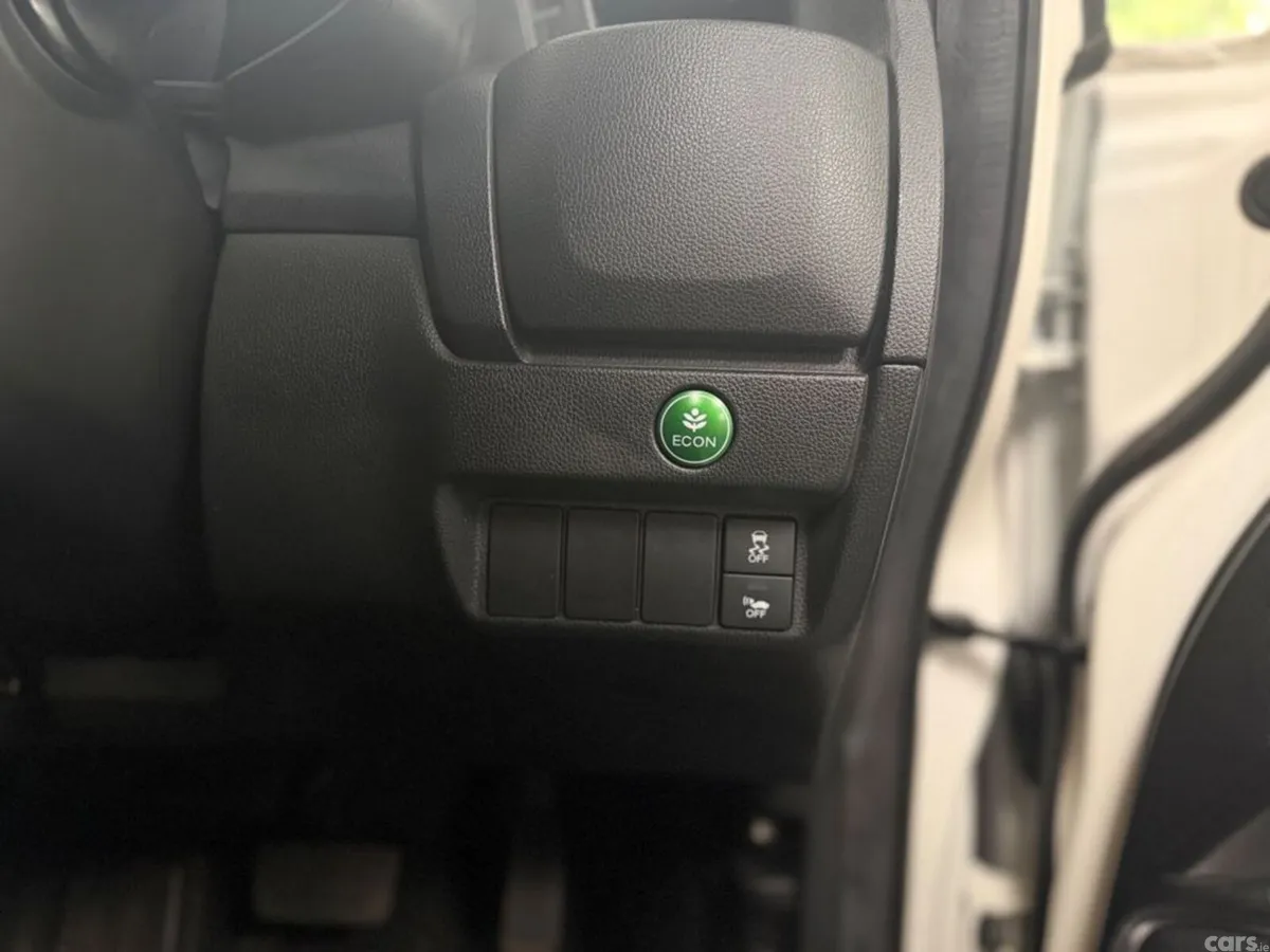 Honda Fit Hatchback, Petrol Hybrid, 2013, White