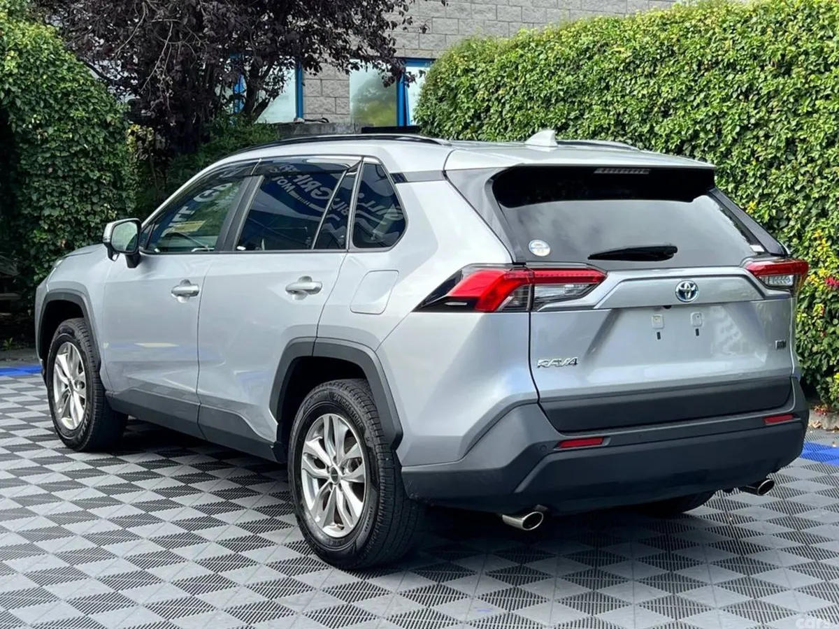 Toyota RAV4 SUV, Petrol Hybrid, 2023, Grey