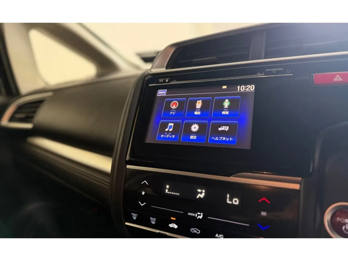 Honda Fit Hatchback, Petrol, 2014, Silver