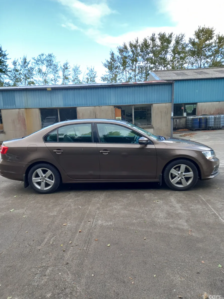 Volkswagen Jetta Saloon, Diesel, 2016, Brown