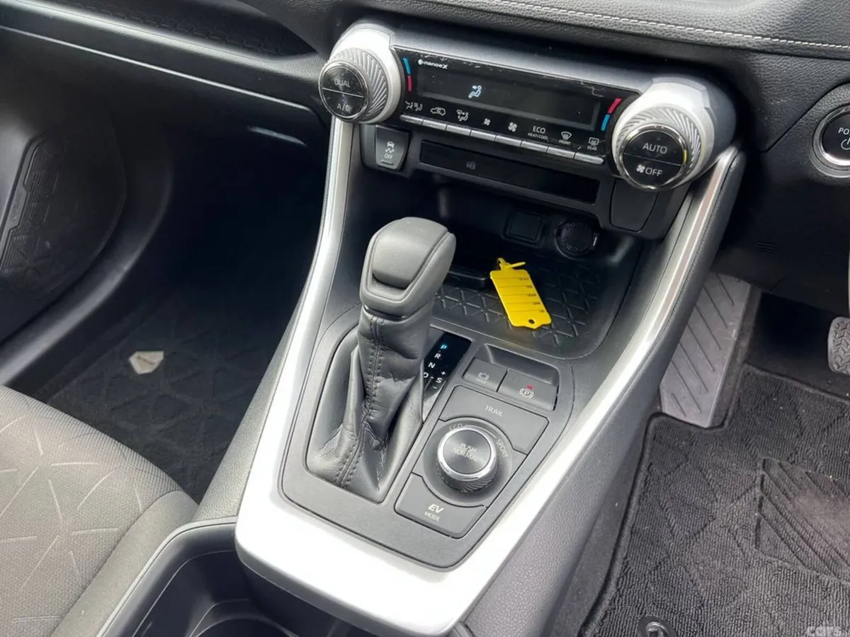 Toyota RAV4 SUV, Petrol Hybrid, 2023, Grey