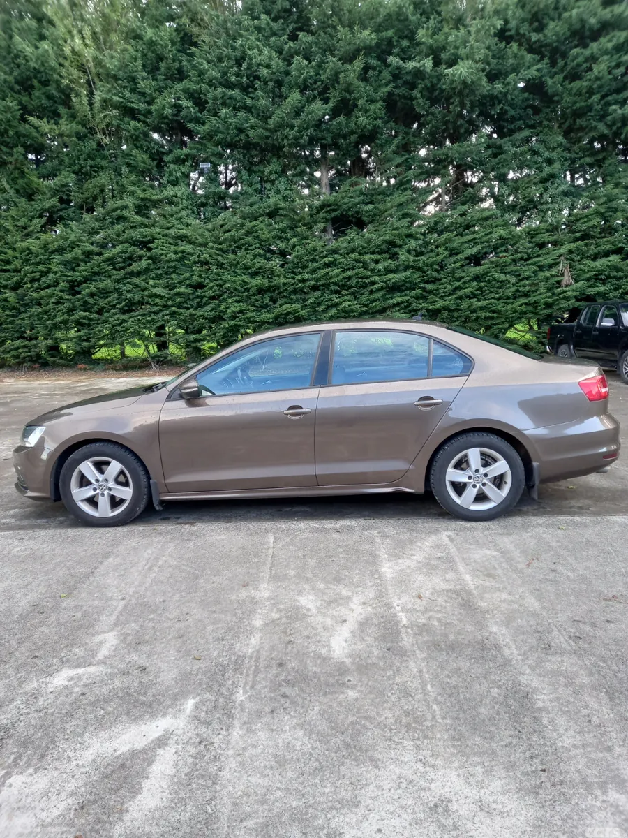 Volkswagen Jetta Saloon, Diesel, 2016, Brown