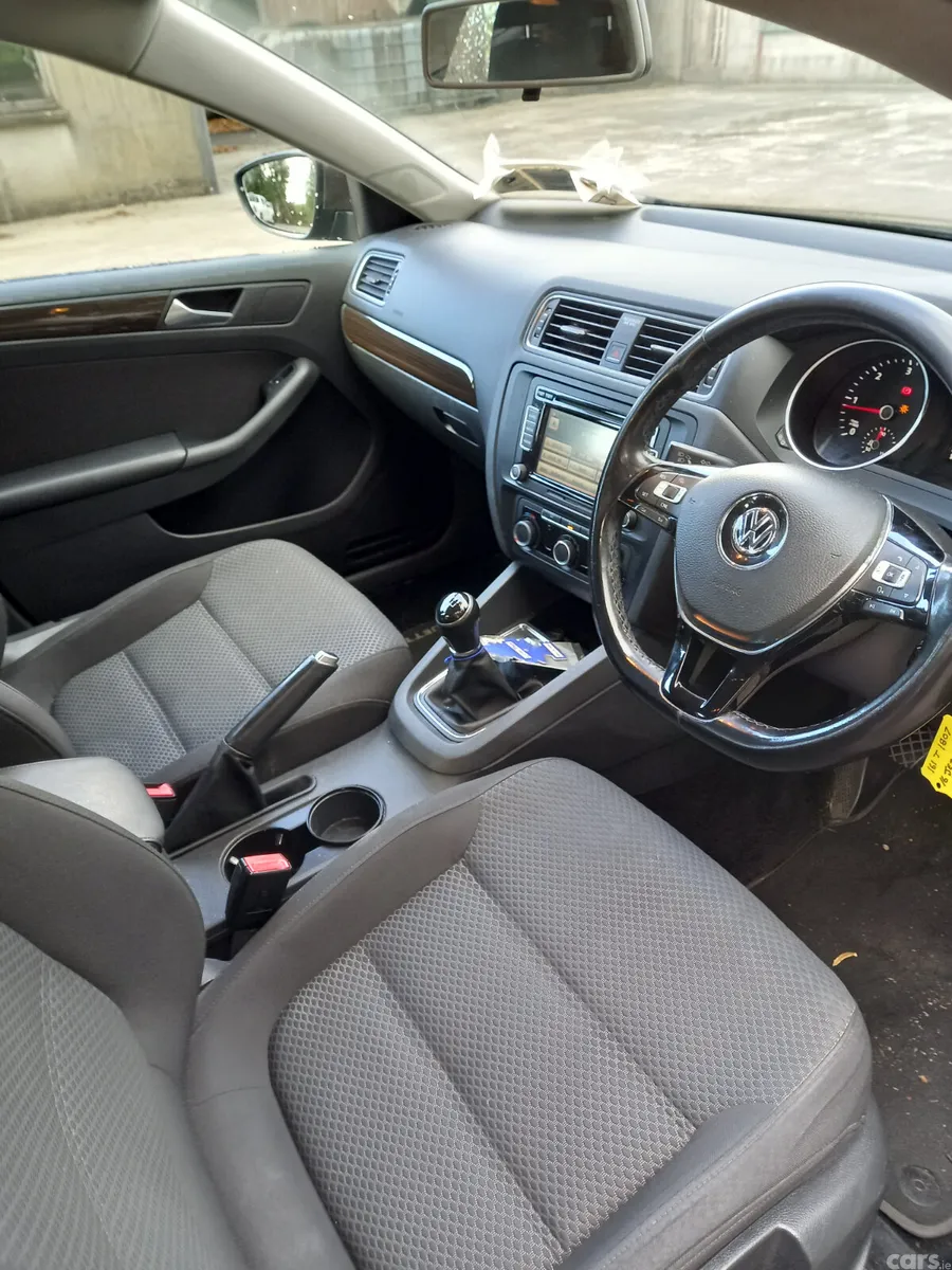 Volkswagen Jetta Saloon, Diesel, 2016, Brown