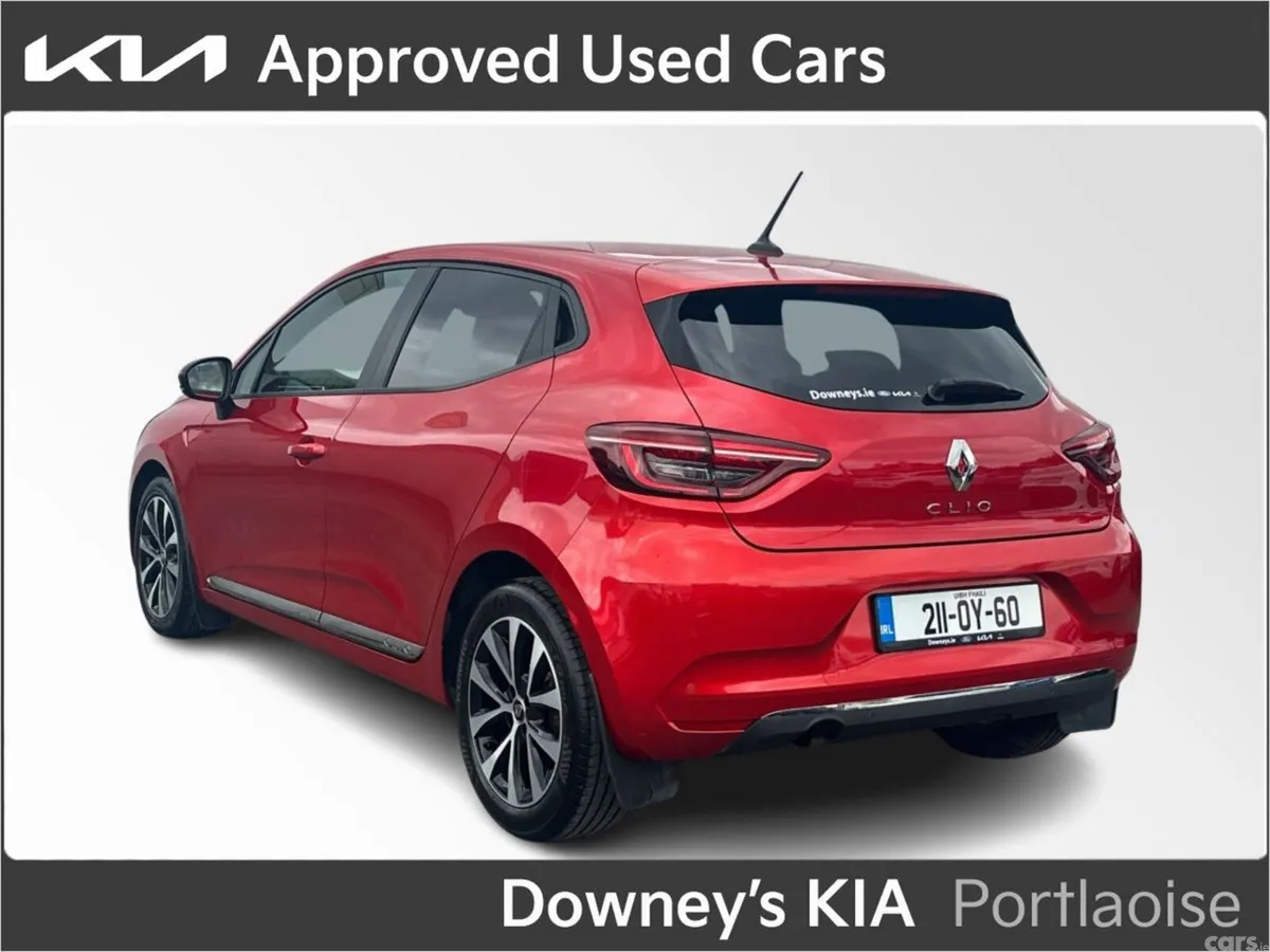 Renault Clio Hatchback, Petrol, 2021, Red