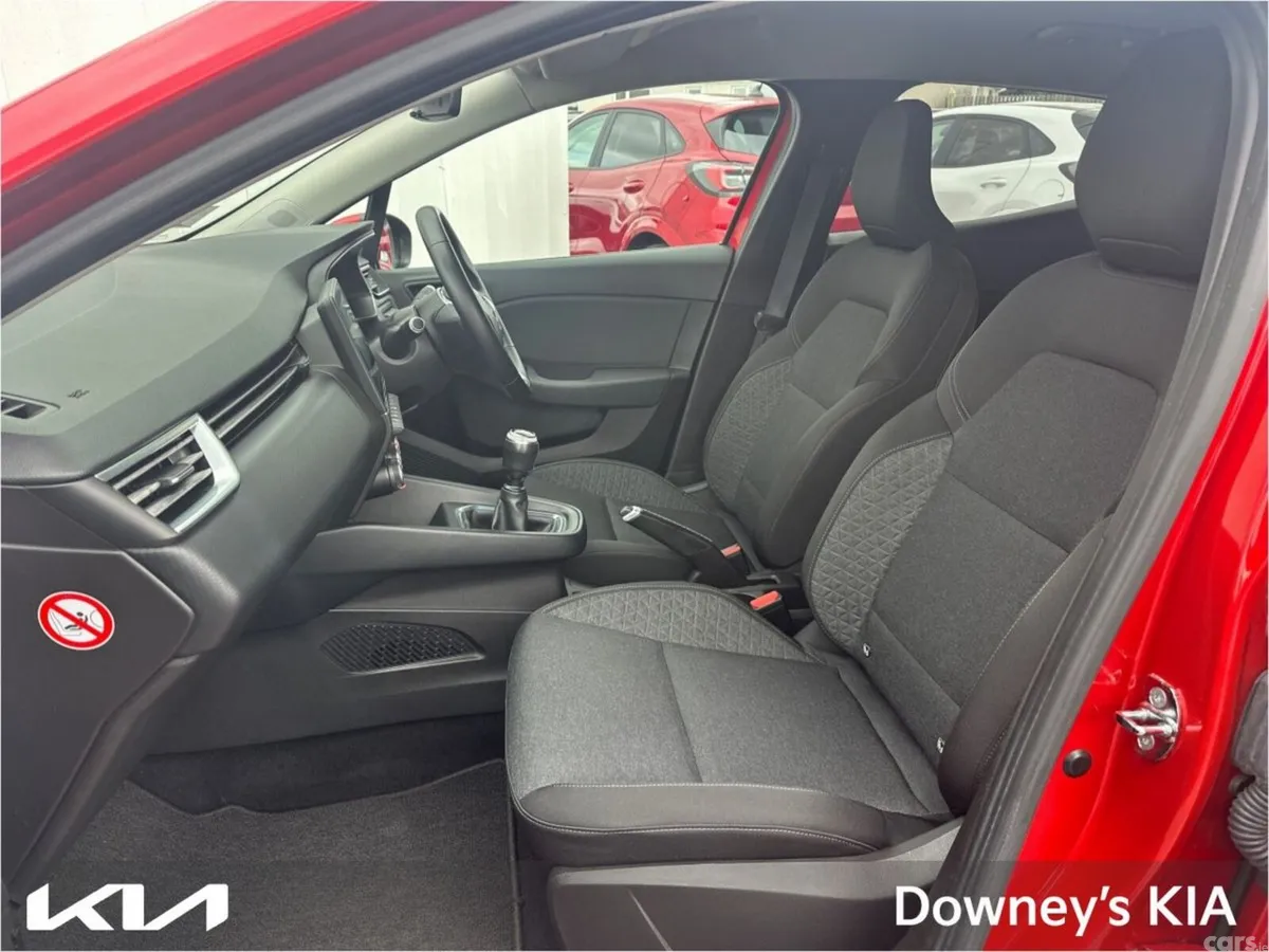 Renault Clio Hatchback, Petrol, 2021, Red