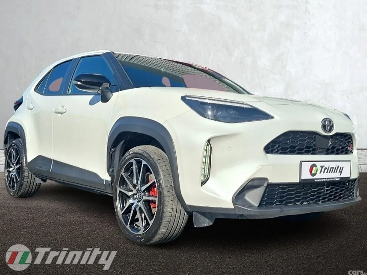 Toyota Yaris Cross SUV, Petrol Hybrid, 2023, White