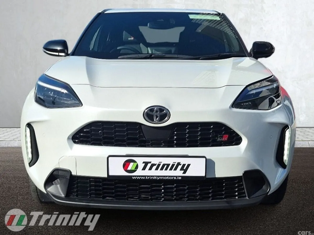 Toyota Yaris Cross SUV, Petrol Hybrid, 2023, White
