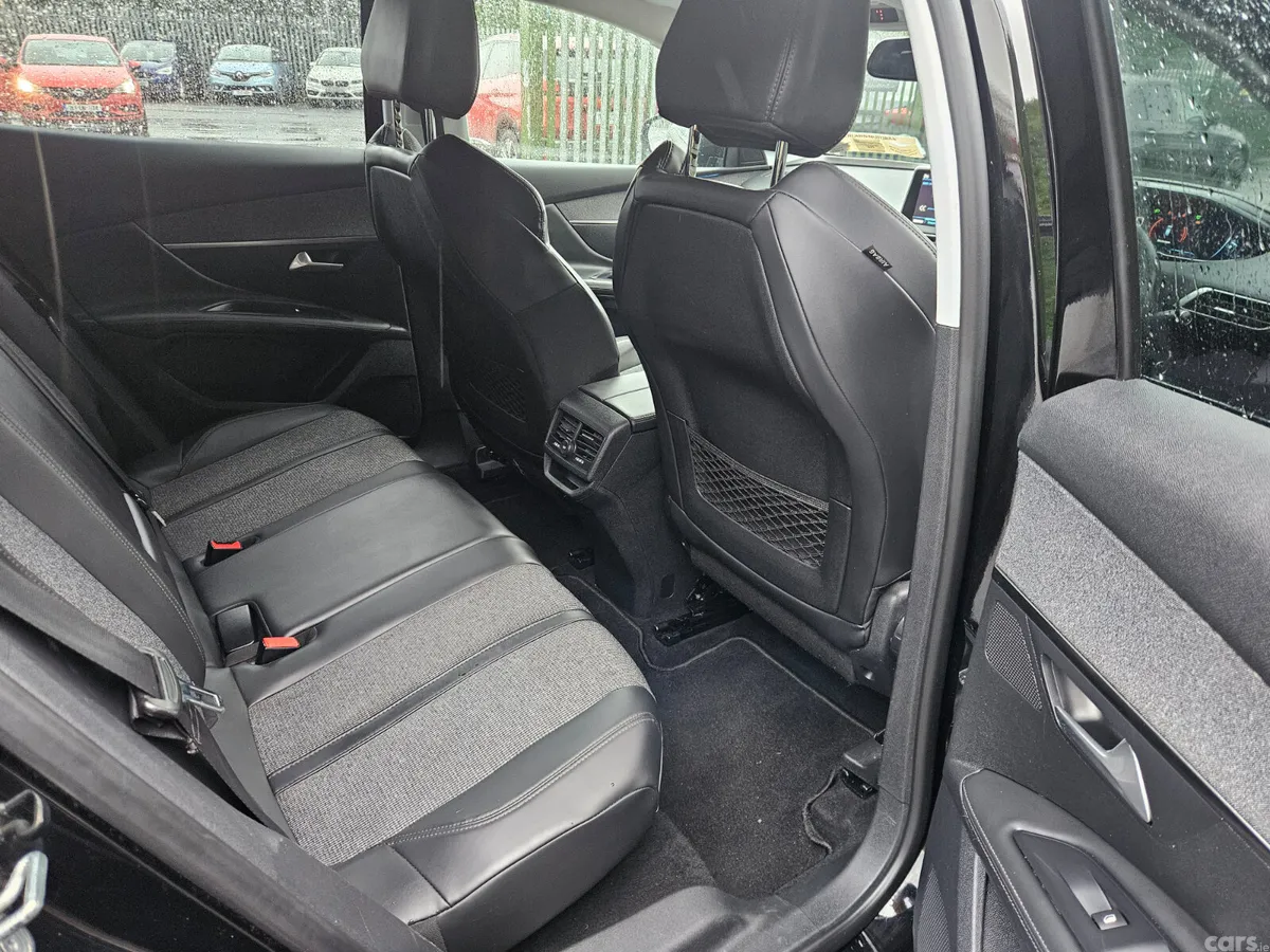 Peugeot 3008 SUV, Petrol, 2017, Black