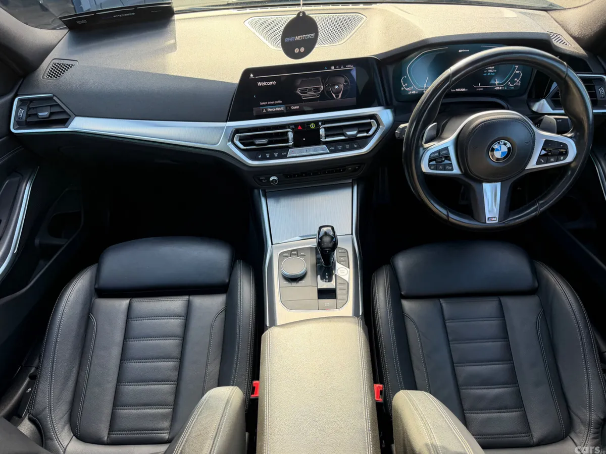 BMW 3-Series Saloon, Petrol Hybrid, 2021, Black