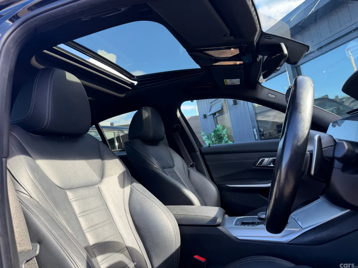 BMW 3-Series Saloon, Petrol Hybrid, 2021, Black