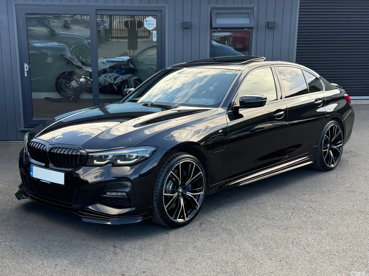 BMW 3-Series Saloon, Petrol Hybrid, 2021, Black
