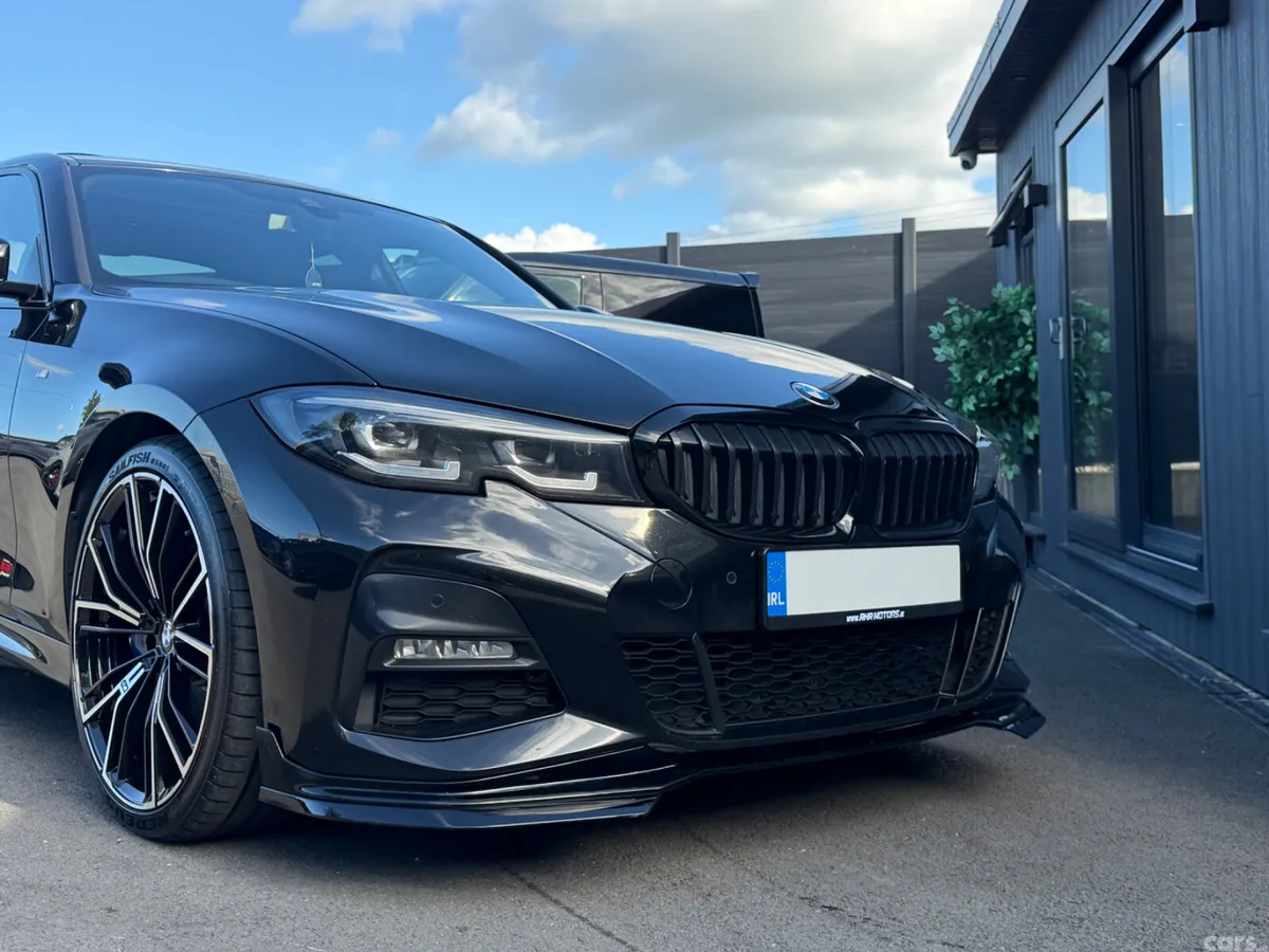 BMW 3-Series Saloon, Petrol Hybrid, 2021, Black