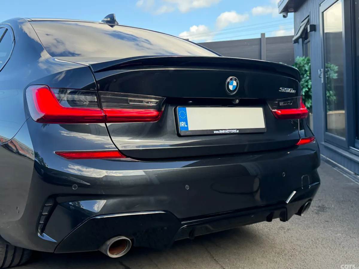 BMW 3-Series Saloon, Petrol Hybrid, 2021, Black