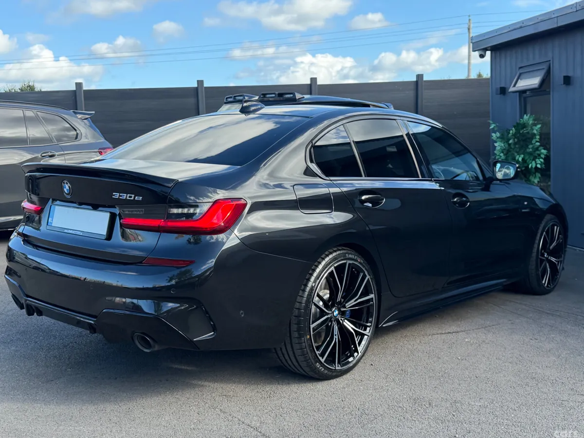 BMW 3-Series Saloon, Petrol Hybrid, 2021, Black