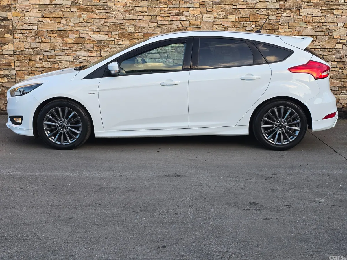 Ford Focus Hatchback, Diesel, 2017, White