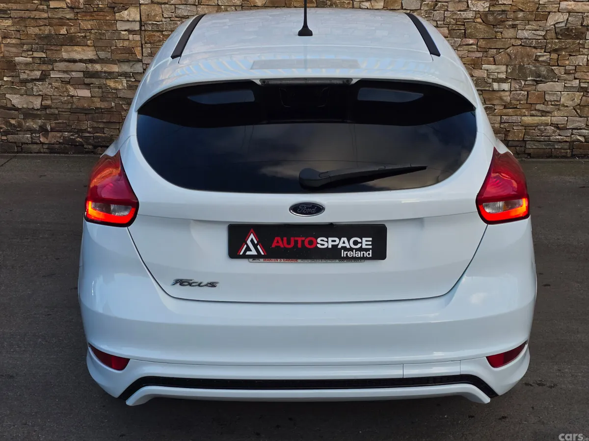 Ford Focus Hatchback, Diesel, 2017, White