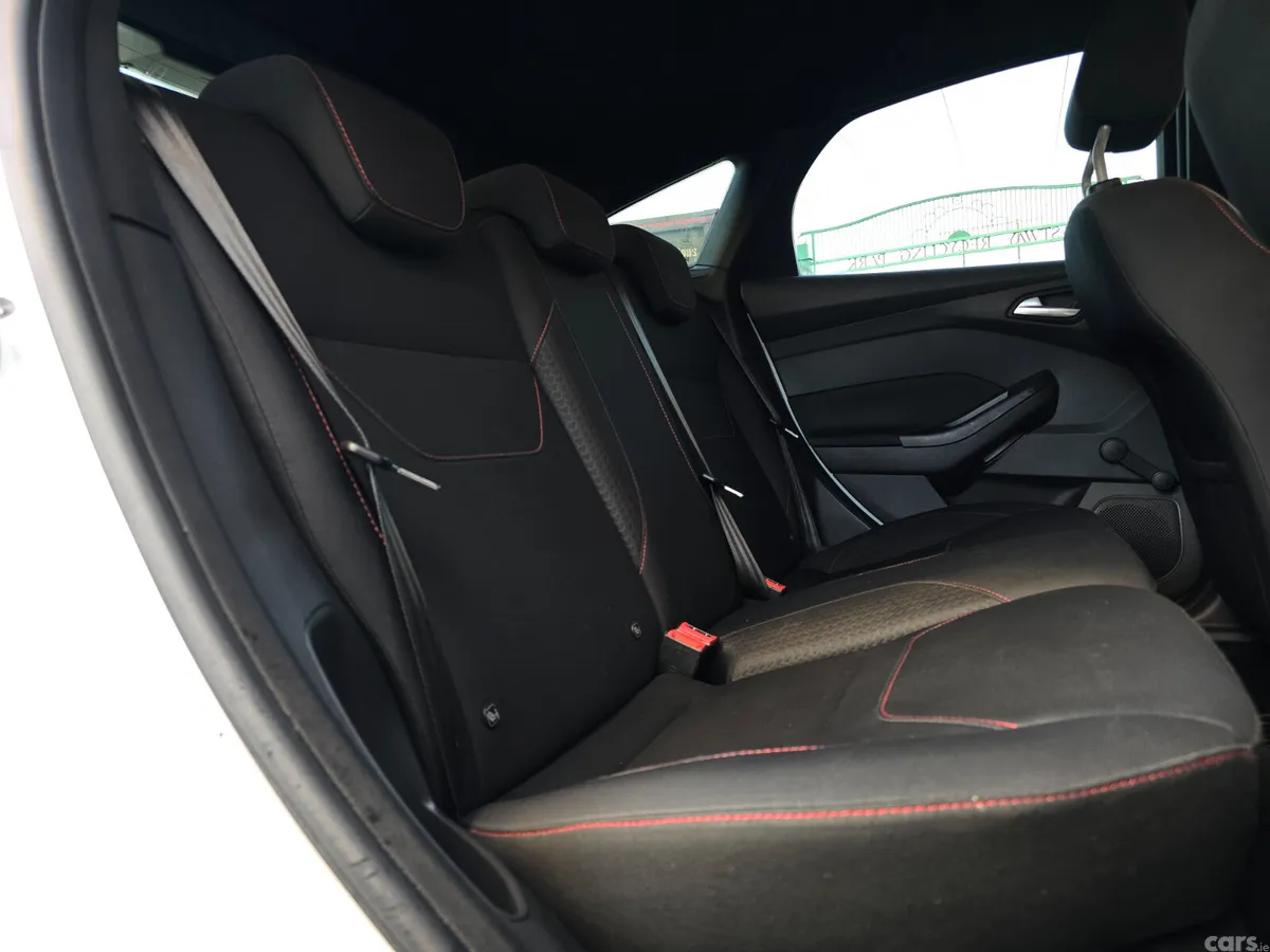 Ford Focus Hatchback, Diesel, 2017, White