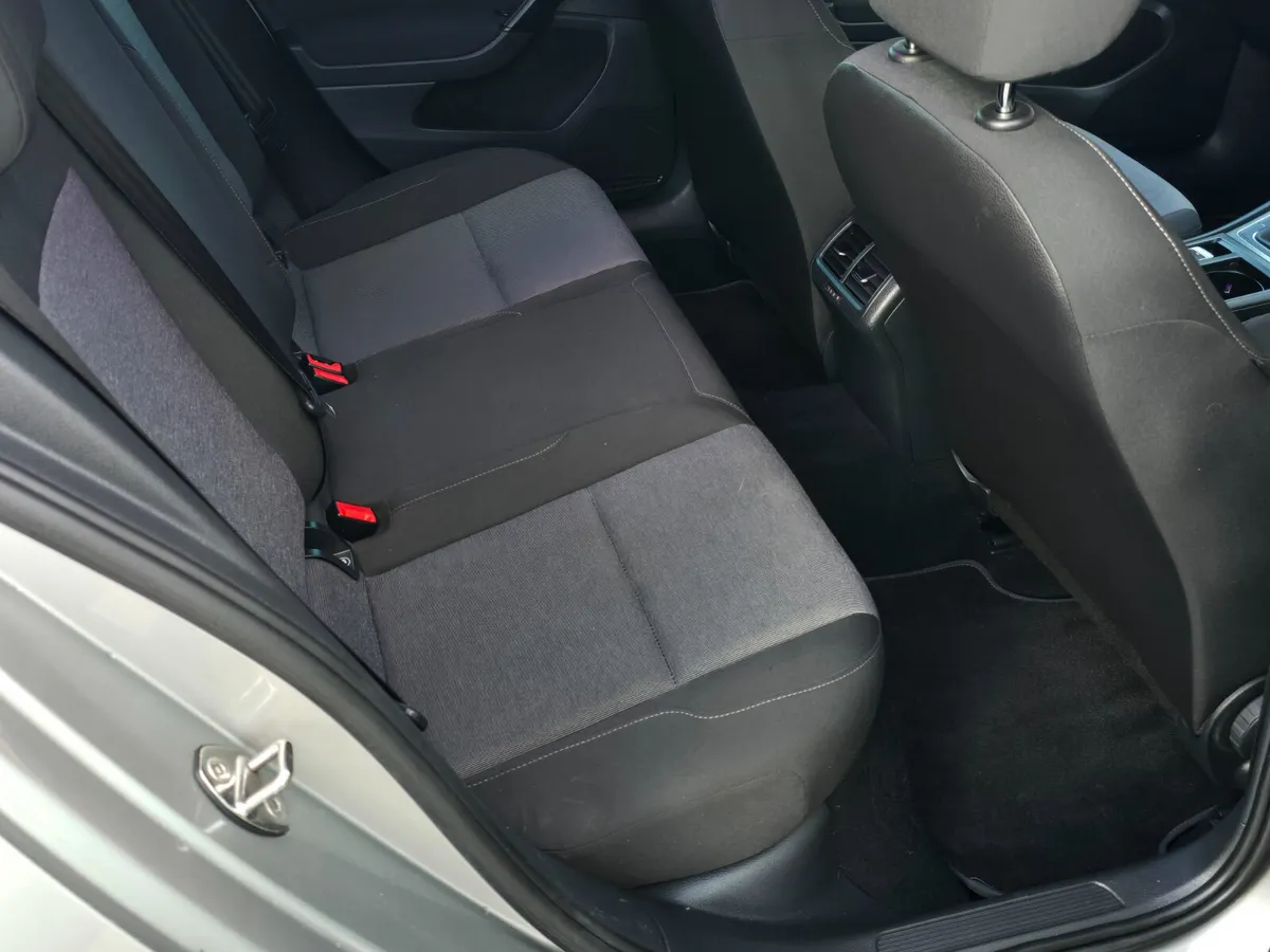 Volkswagen Golf Estate, Diesel, 2016, Silver