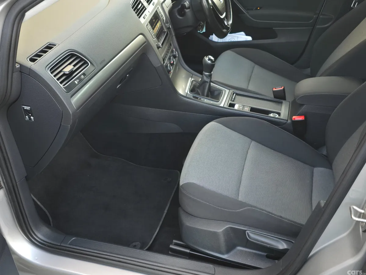 Volkswagen Golf Estate, Diesel, 2016, Silver