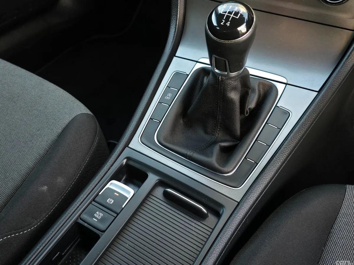 Volkswagen Golf Estate, Diesel, 2016, Silver