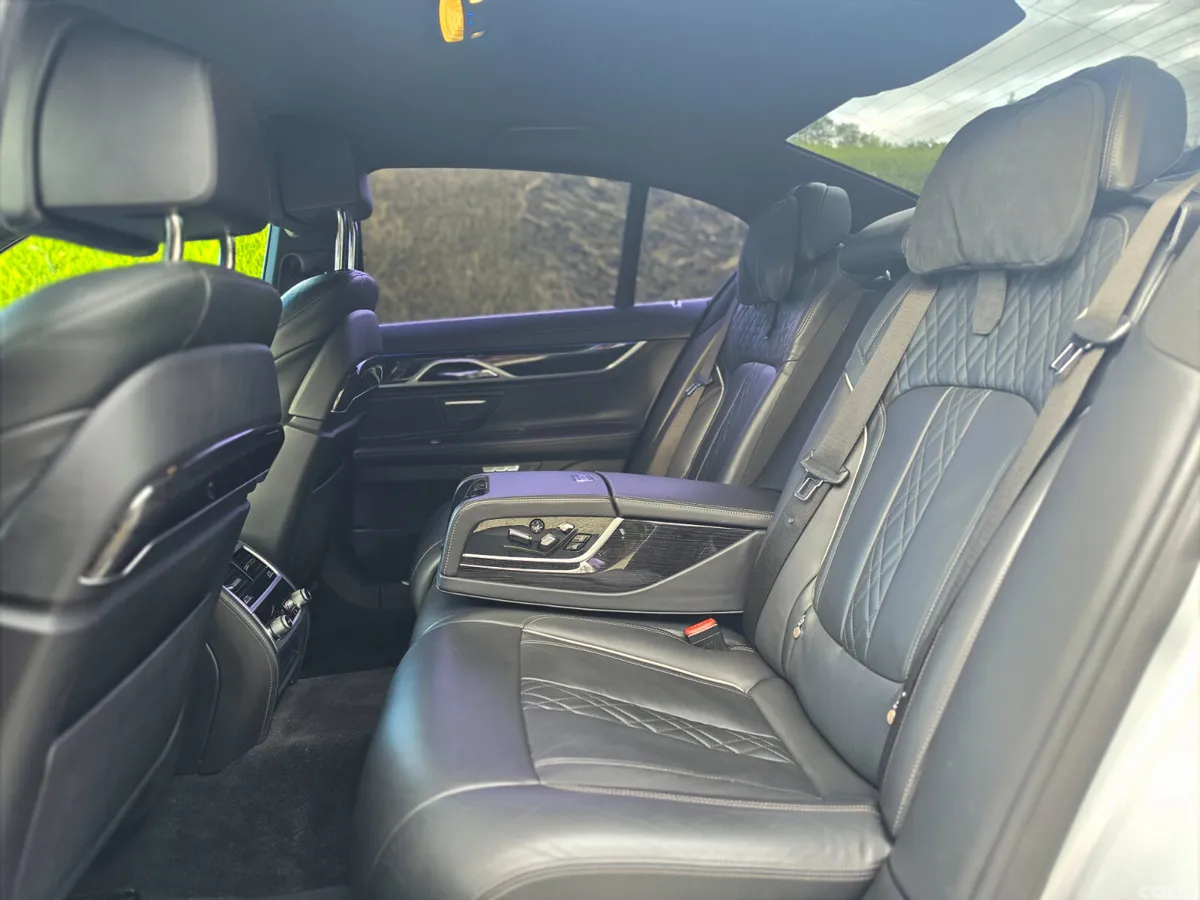 BMW 7-Series Saloon, Diesel, 2016, Silver