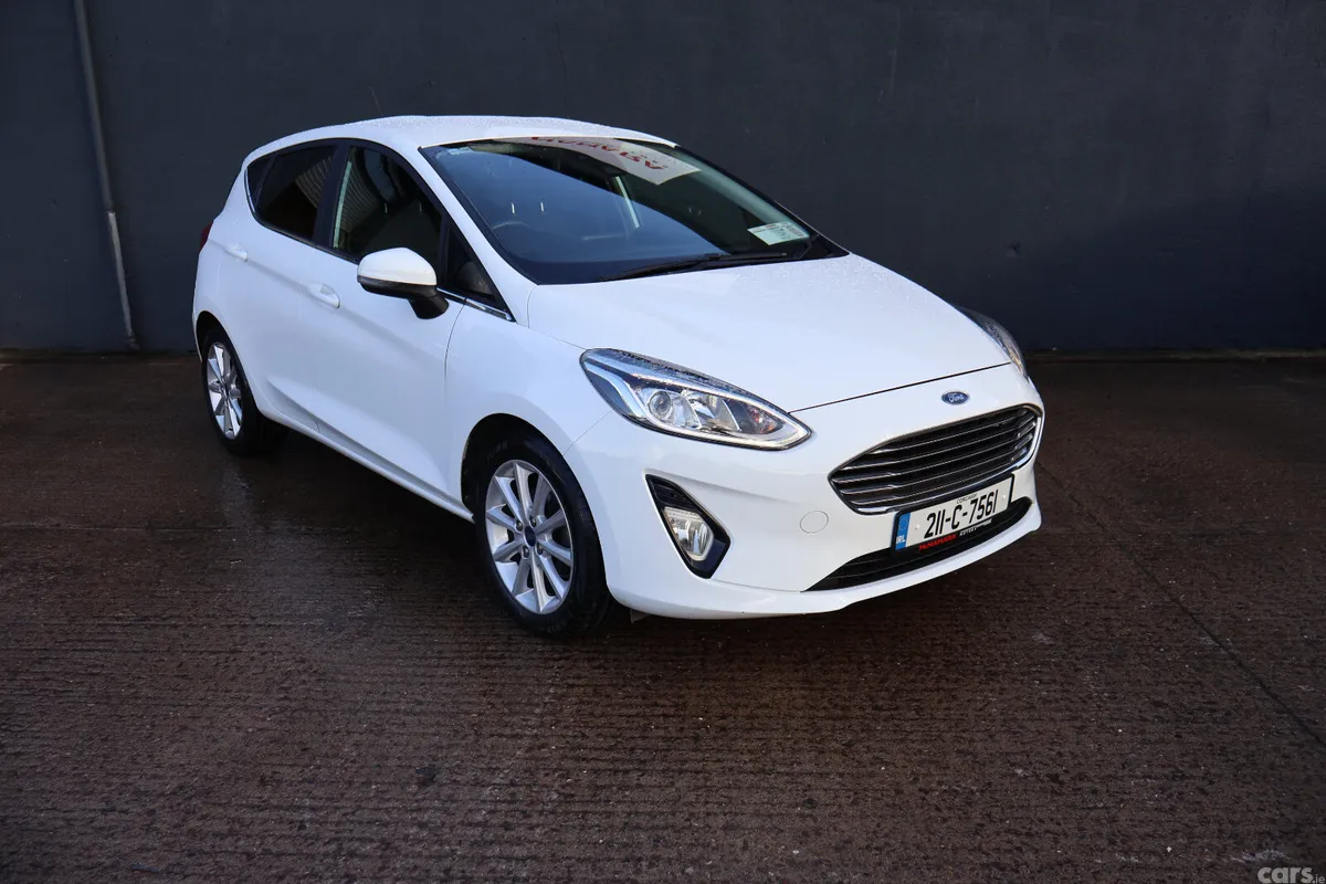 Ford Fiesta Hatchback, Petrol, 2021, White