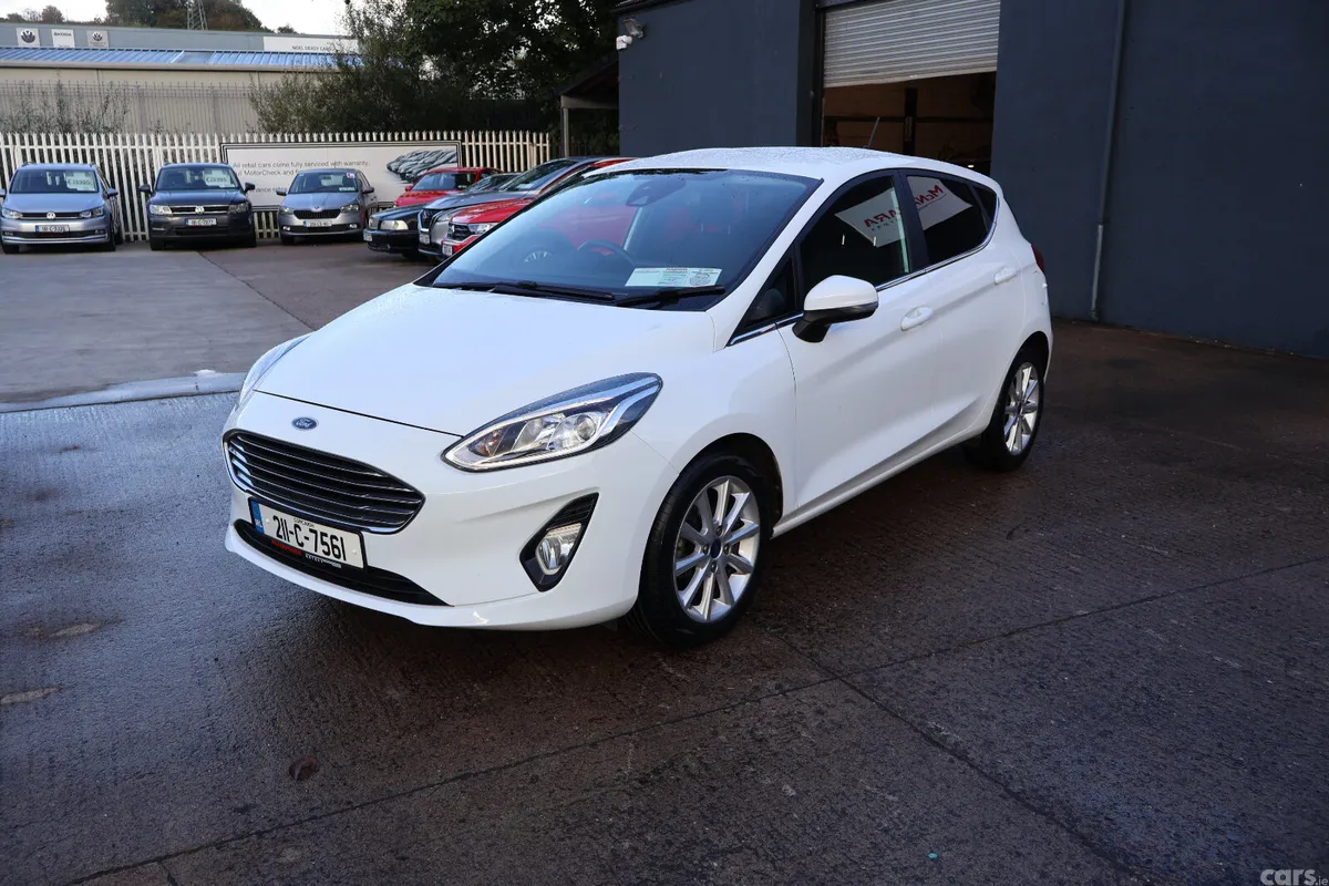 Ford Fiesta Hatchback, Petrol, 2021, White