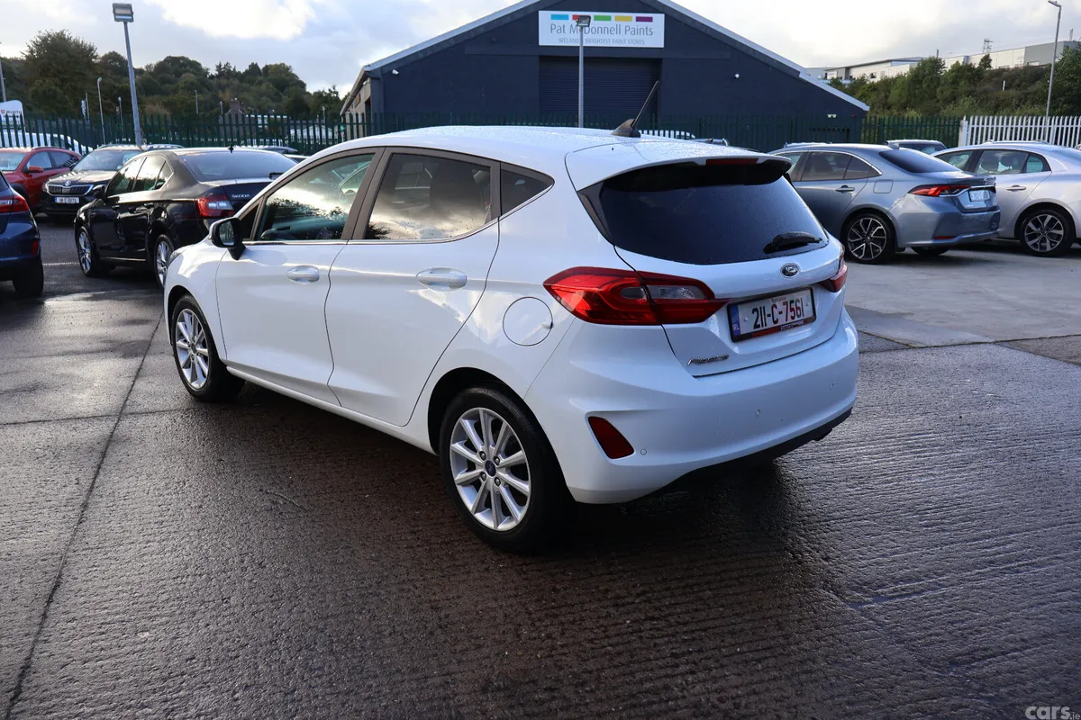 Ford Fiesta Hatchback, Petrol, 2021, White