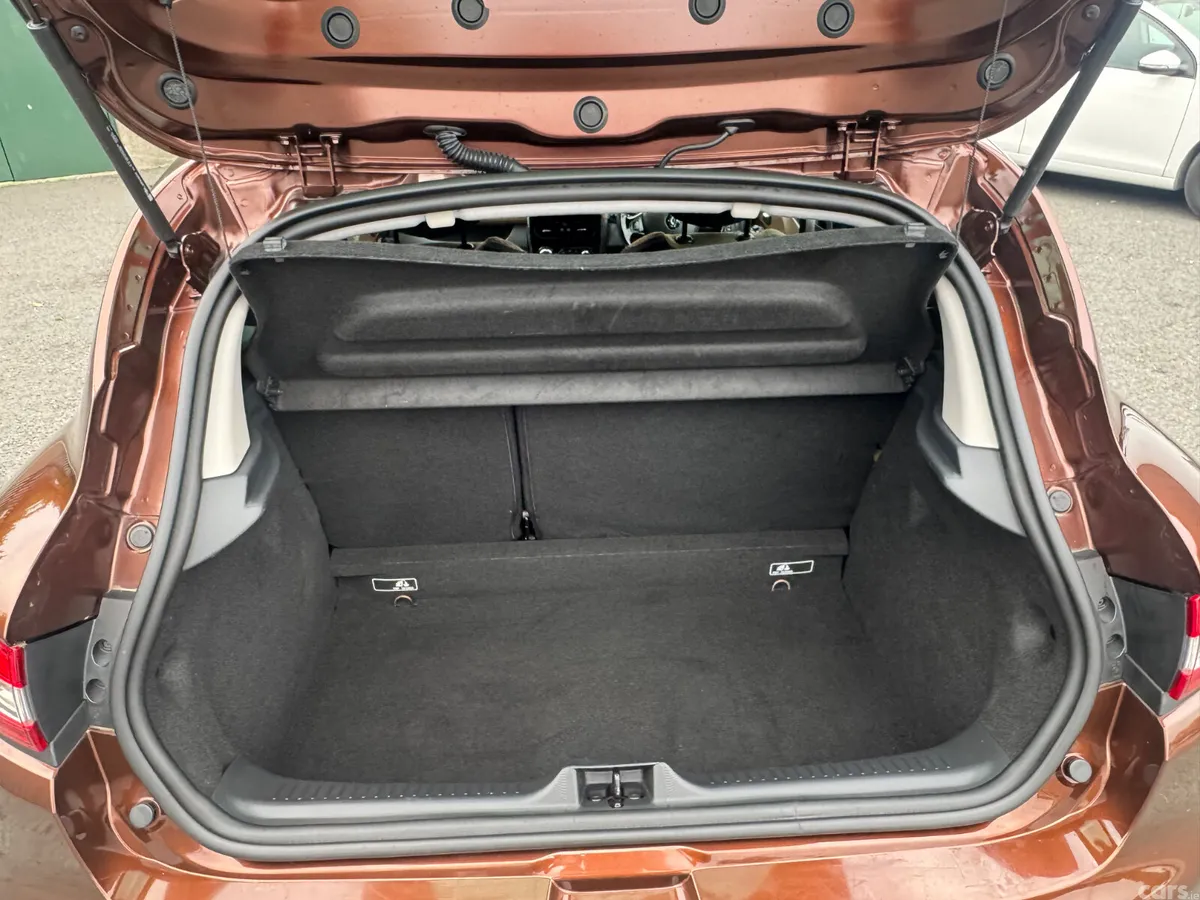Renault Clio Hatchback, Petrol, 2015, Brown