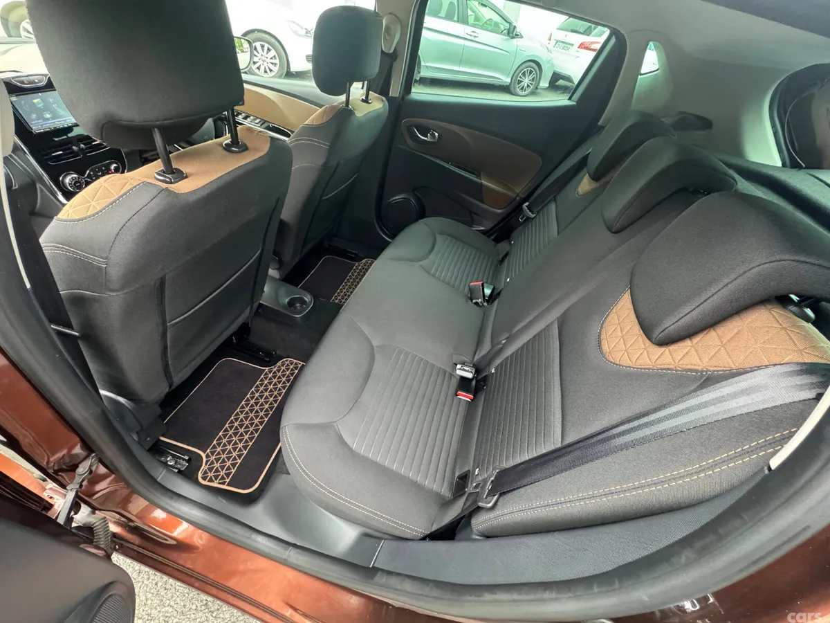 Renault Clio Hatchback, Petrol, 2015, Brown