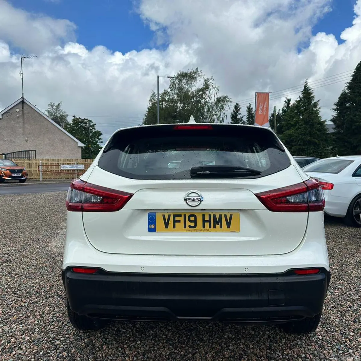 Nissan Qashqai SUV, Diesel, 2019, White