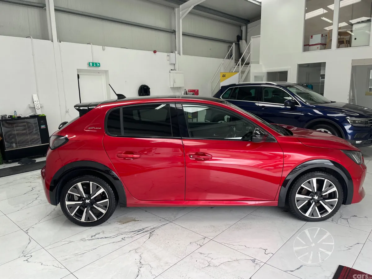 Peugeot 208 Hatchback, Petrol, 2021, Red