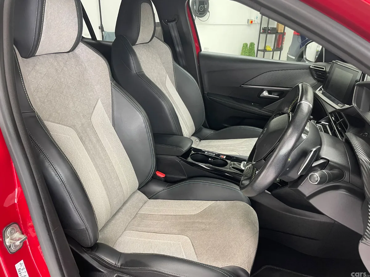 Peugeot 208 Hatchback, Petrol, 2021, Red