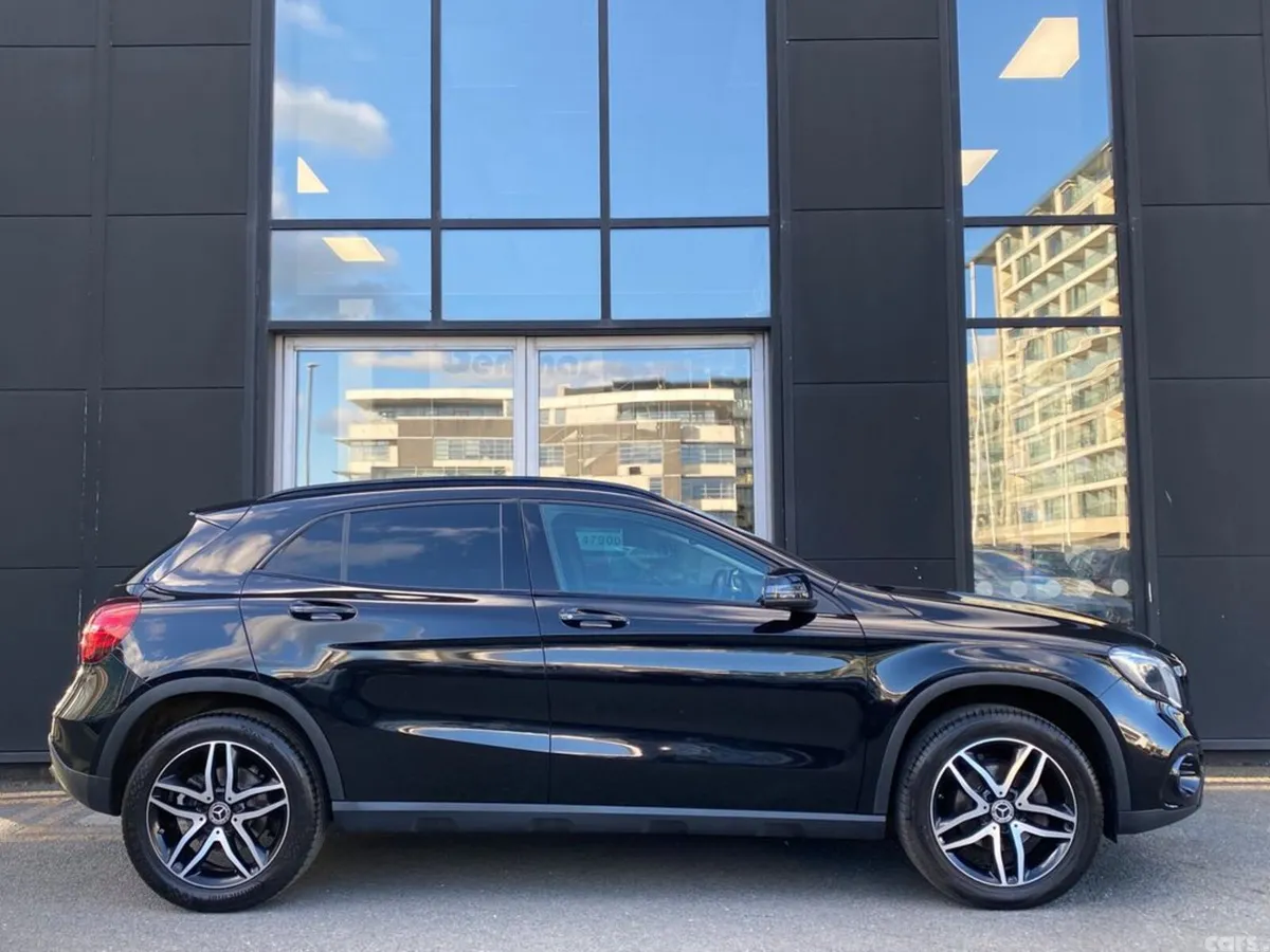 Mercedes-Benz GLA Estate, Petrol, 2020, Black