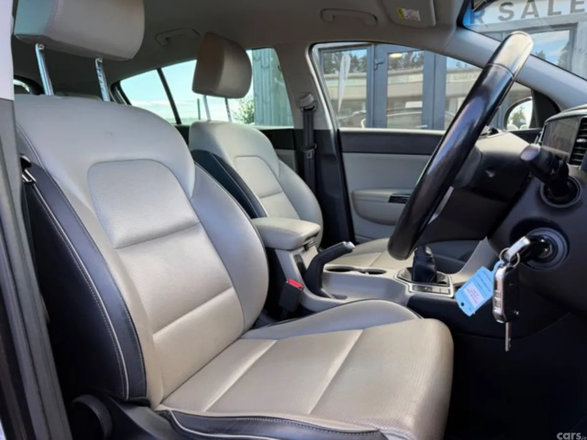 Kia Sportage MPV, Diesel Hybrid, 2021, Black