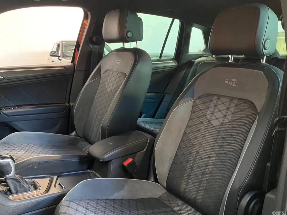 Volkswagen Tiguan Estate, Petrol Hybrid, 2023, Black