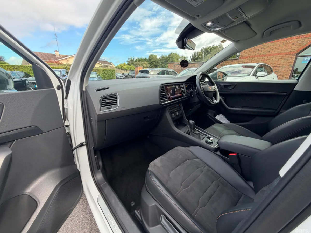 SEAT Ateca Hatchback, Petrol, 2025, White