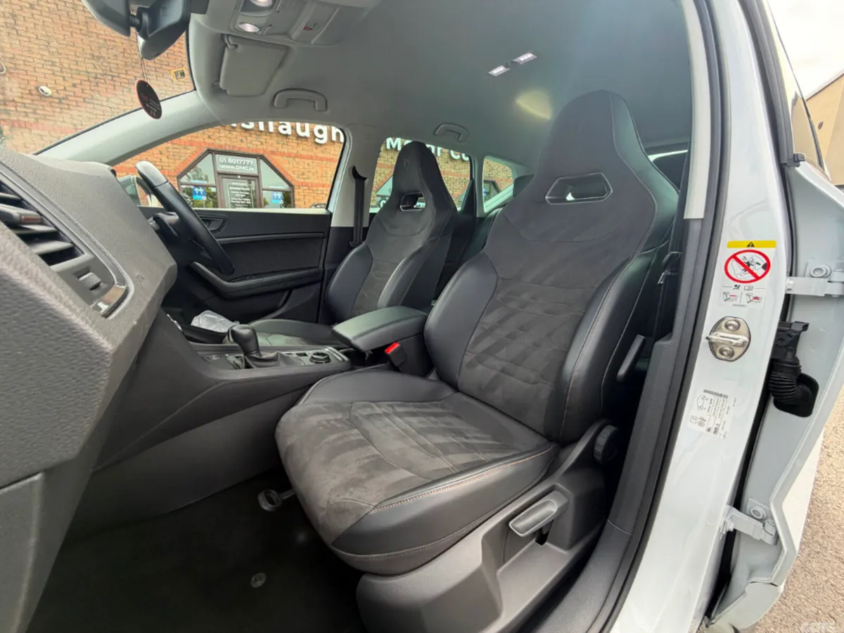 SEAT Ateca Hatchback, Petrol, 2025, White