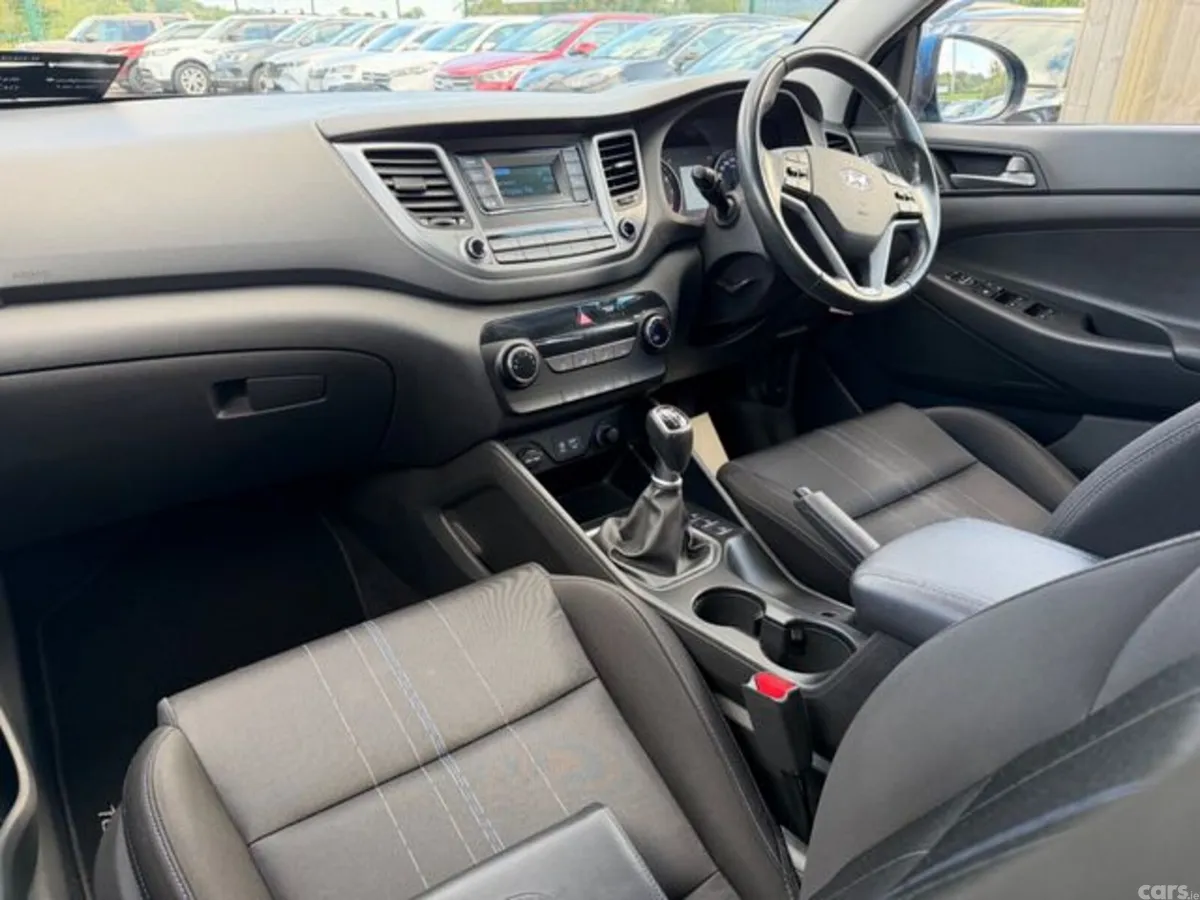Hyundai Tucson MPV, Petrol, 2016, Blue