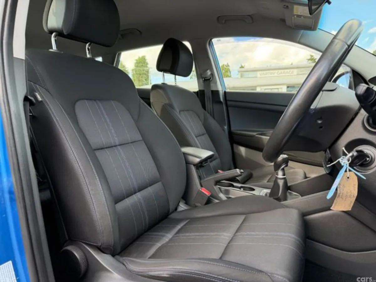 Hyundai Tucson MPV, Petrol, 2016, Blue