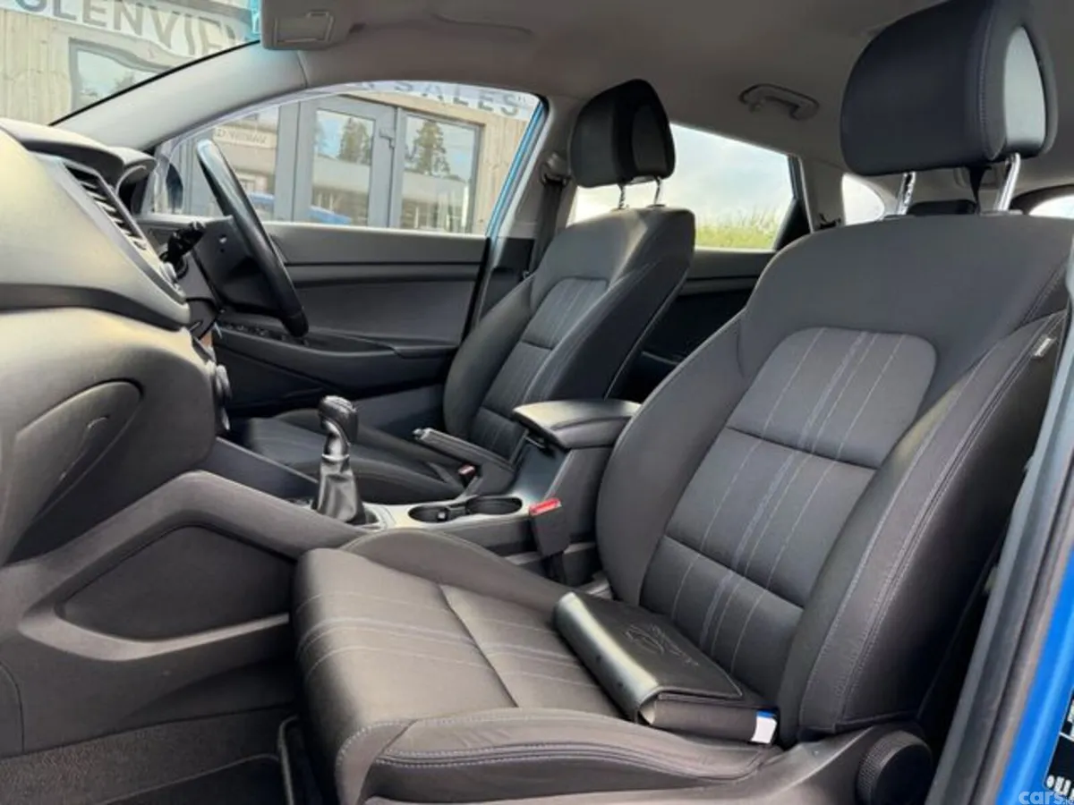 Hyundai Tucson MPV, Petrol, 2016, Blue
