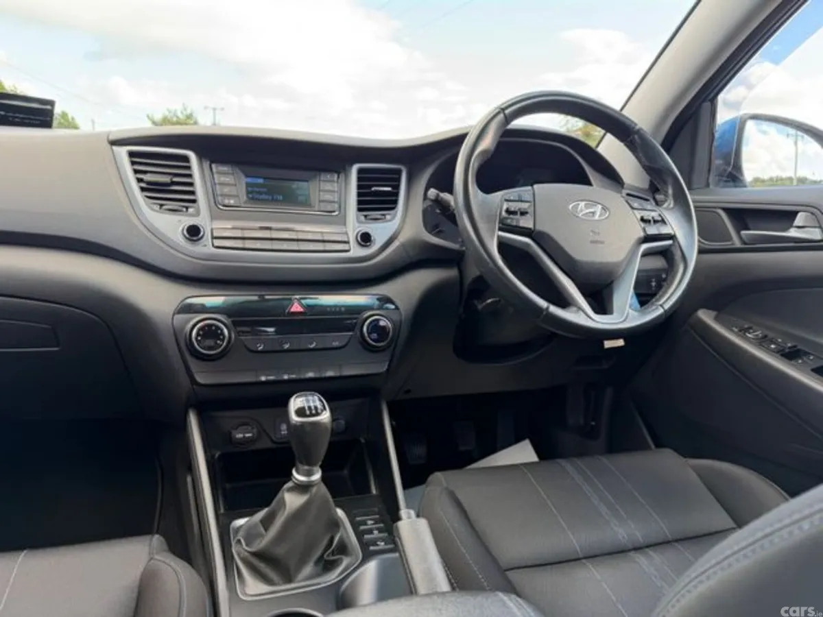 Hyundai Tucson MPV, Petrol, 2016, Blue