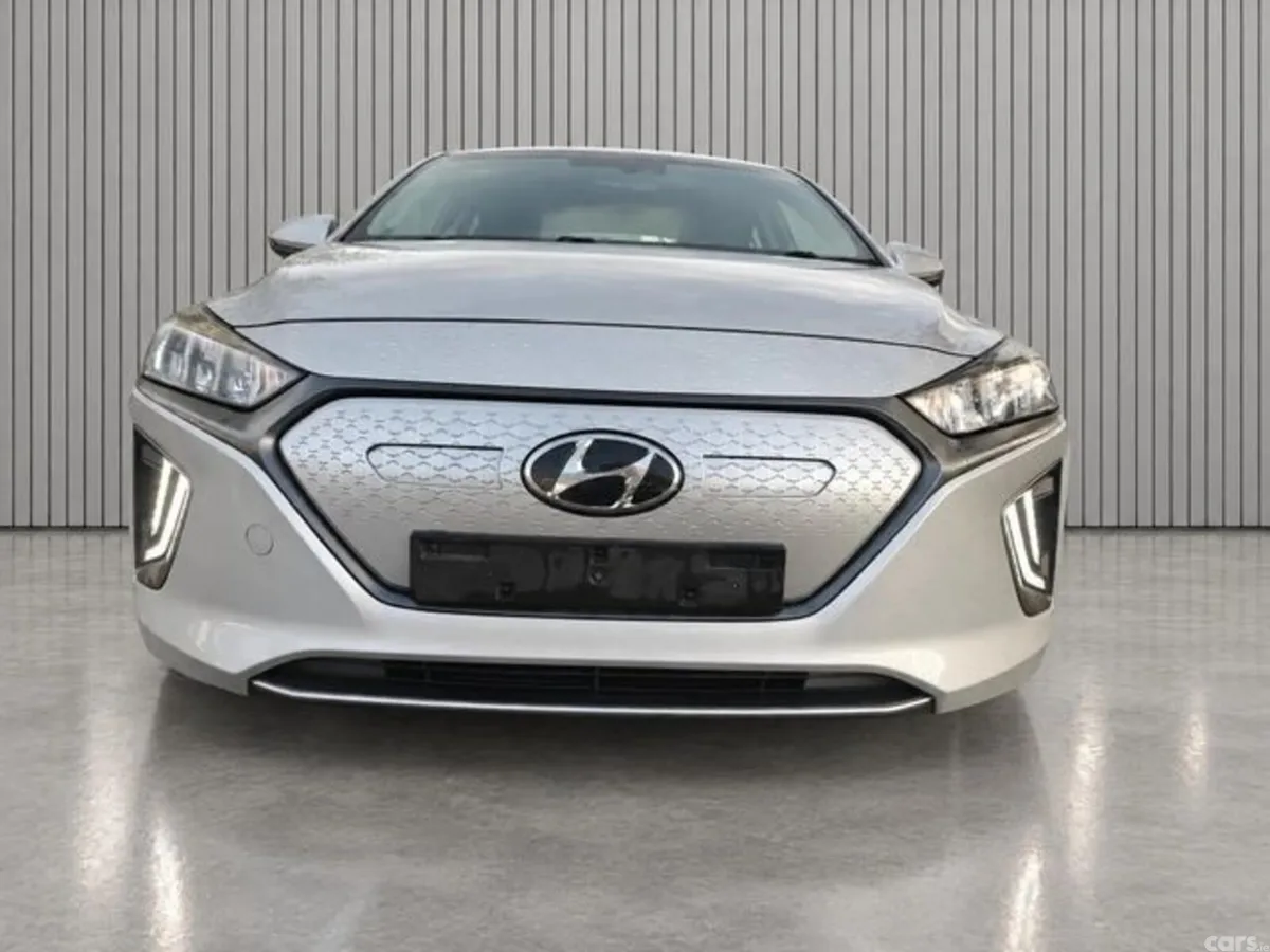 Hyundai IONIQ Hatchback, Electric, 2021, Silver