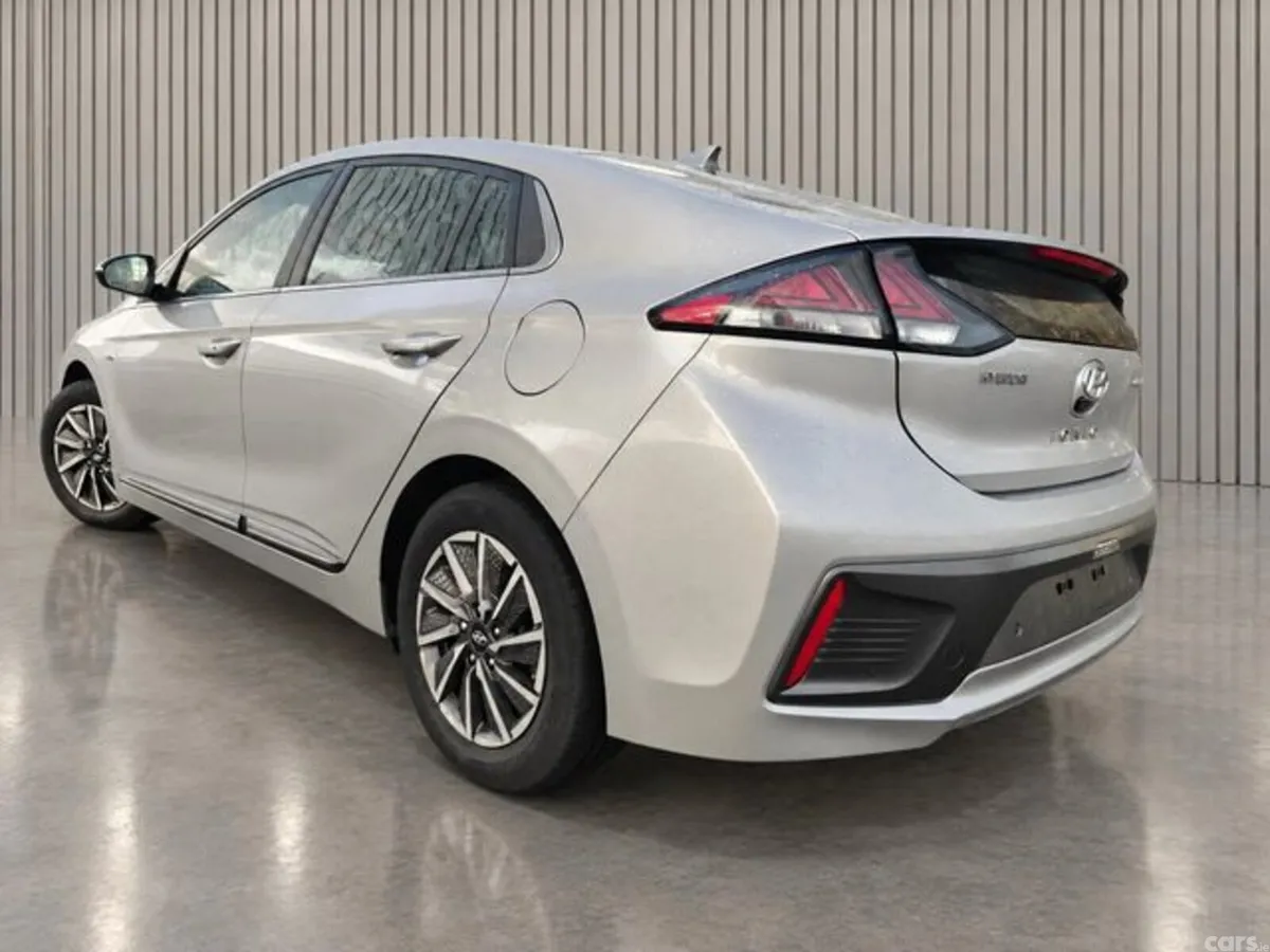 Hyundai IONIQ Hatchback, Electric, 2021, Silver